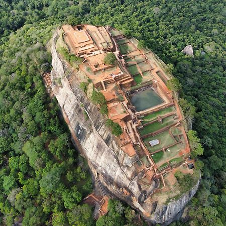Castle View Sigiriya Hotel Exterior photo