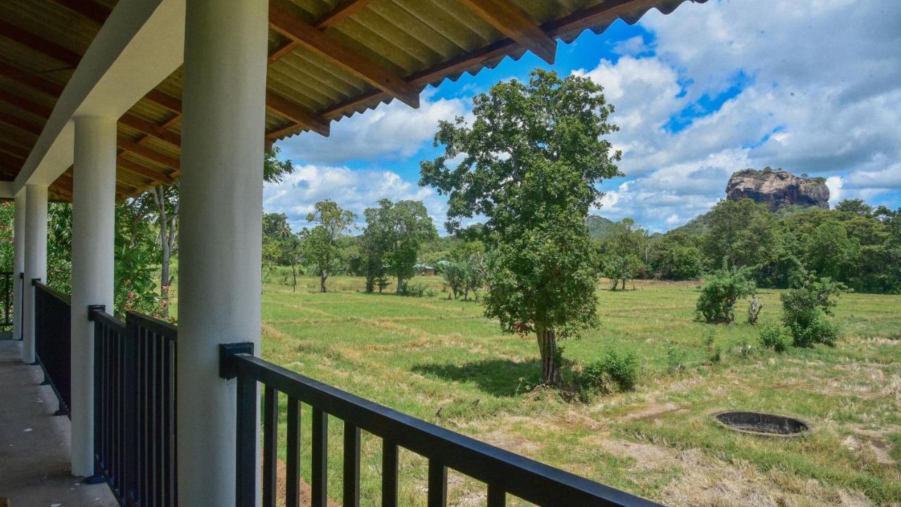 Castle View Sigiriya Hotel Exterior photo