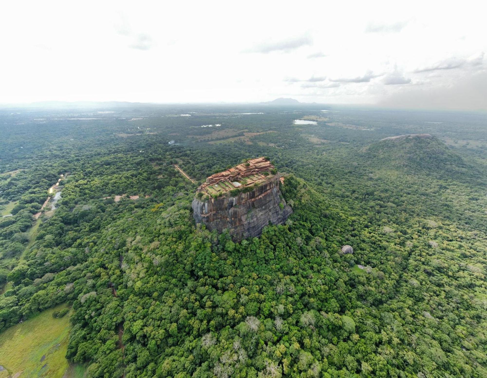 Castle View Sigiriya Hotel Exterior photo